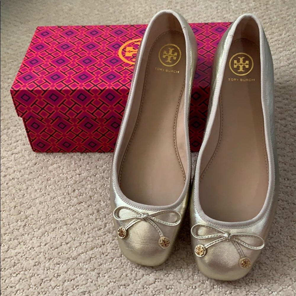 Tory Burch Raleigh Flat -platinum/gold